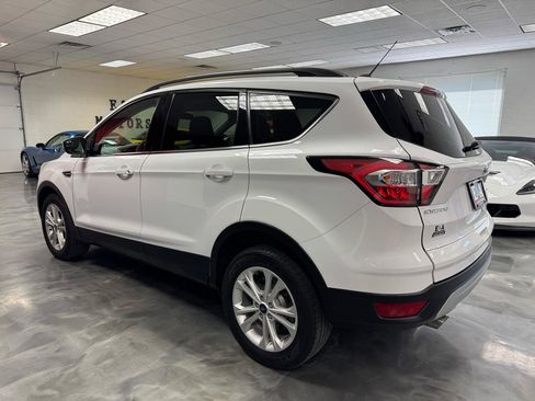 Used 2018 Ford Escape SE image 10