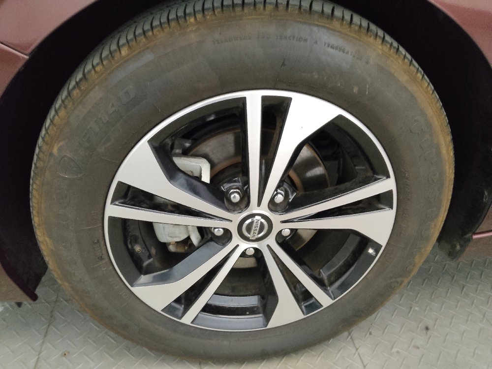 Used 2025 Nissan Sentra SV FWD image 31