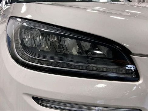 Used 2020 Lincoln Corsair AWD w/ Premium Package image 33