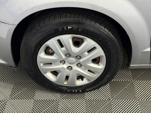 Used 2017 Dodge Grand Caravan SE w/ Power Window Group image 10