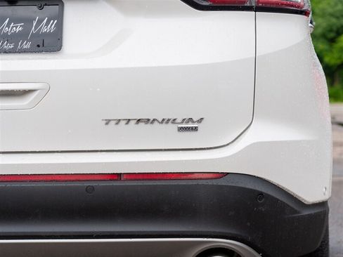 Used 2016 Ford Edge Titanium w/ Equipment Group 302A AWD/4WD image 11