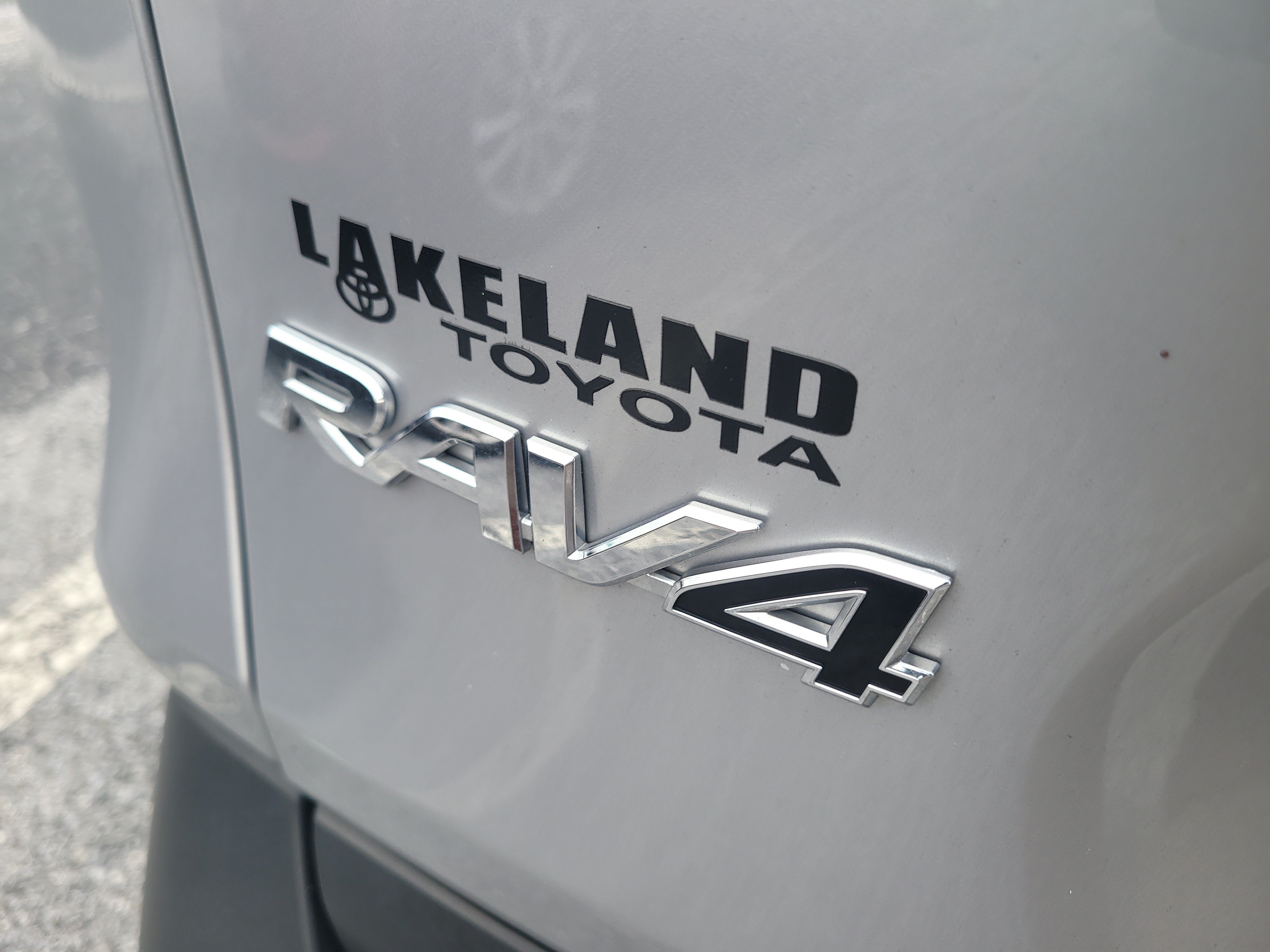 Used 2025 Toyota RAV4 XLE AWD/4WD image 12
