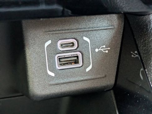 New 2026 Jeep Compass Latitude w/ Sun and Sound Group image 20