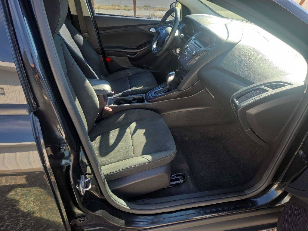 Used 2015 Ford Focus SE FWD image 18