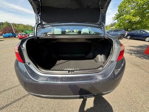 Used 2018 Toyota Corolla LE image 25