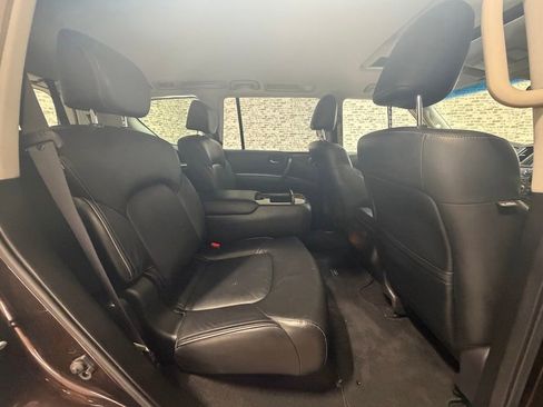 Used 2017 INFINITI QX80 2WD w/ Driver Assistance Package image 12