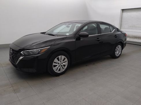 Used 2024 Nissan Sentra S FWD image 2