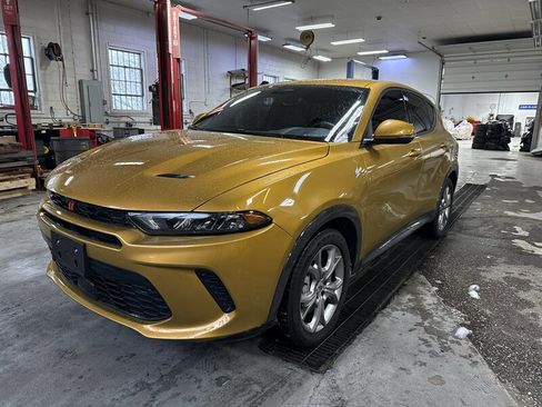 Used 2024 Dodge Hornet R/T image 1