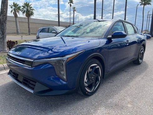 New 2026 Kia K4 EX image 3