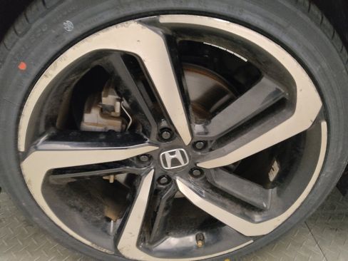 Used 2018 Honda Accord Sport image 31