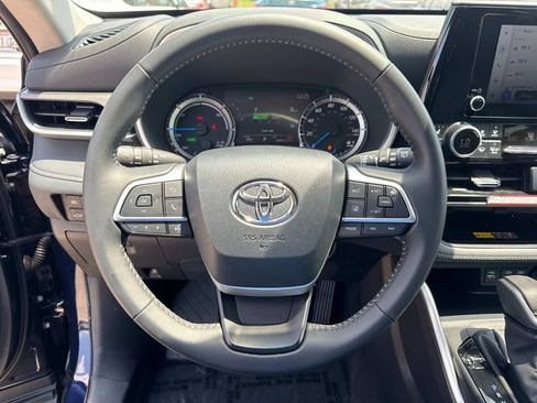 Used 2026 Toyota Highlander XLE AWD/4WD image 30