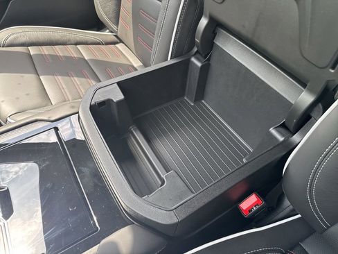 New 2026 GMC Yukon AT4 Ultimate w/ LPO, Floor Liner Package AWD/4WD image 45