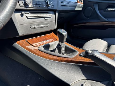 Used 2013 BMW 335i Convertible RWD image 10