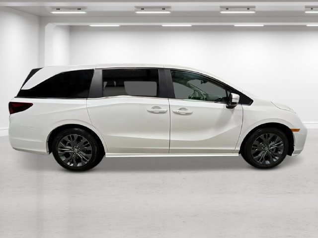 New 2026 Honda Odyssey Touring image 2