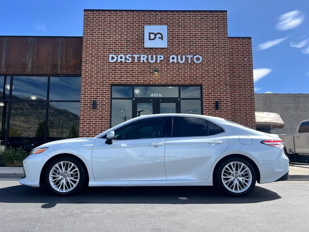Used 2019 Toyota Camry XLE w/ Driver Assist Package FWD image 3