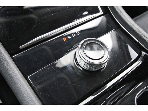 Used 2022 Jeep Grand Cherokee L Limited w/ Luxury Tech Group II image 32