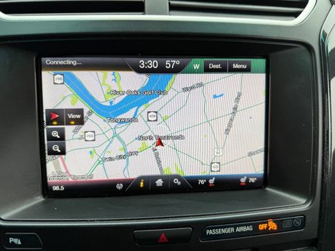 Used 2016 Ford Explorer XLT w/ Equipment Group 202A image 21