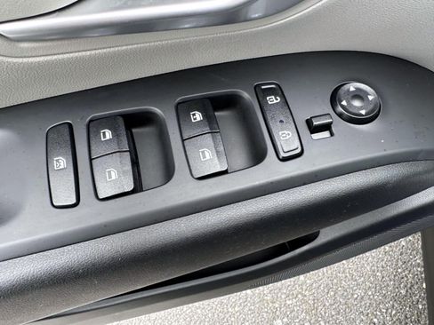 Used 2023 Hyundai Tucson SE AWD/4WD image 9