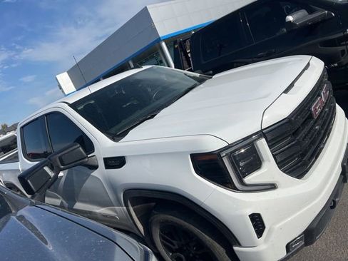 Used 2025 GMC Sierra 1500 Elevation AWD/4WD image 6