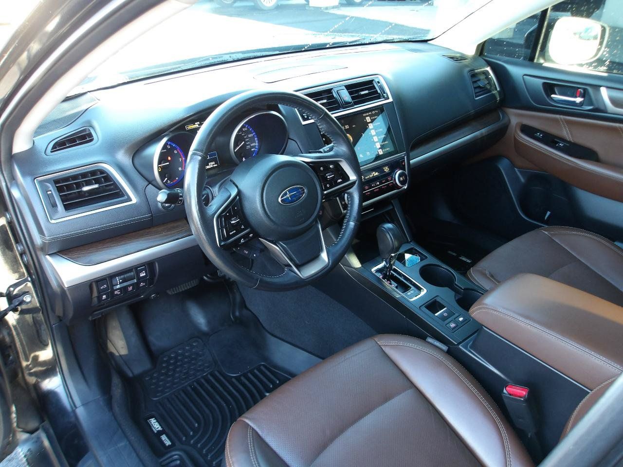 Used 2019 Subaru Outback 2.5i Touring w/ Popular Package #3A AWD/4WD image 9