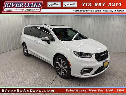 New 2026 Chrysler Pacifica Pinnacle