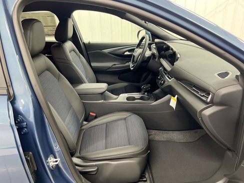 Used 2025 Buick Envista Preferred w/ Convenience I Package FWD image 21