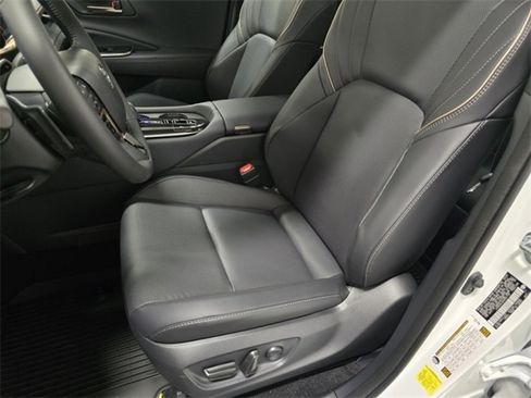 New 2025 Toyota Crown Signia image 21