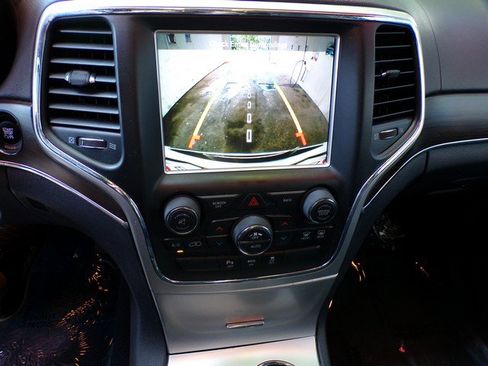 Used 2015 Jeep Grand Cherokee Overland AWD/4WD image 15