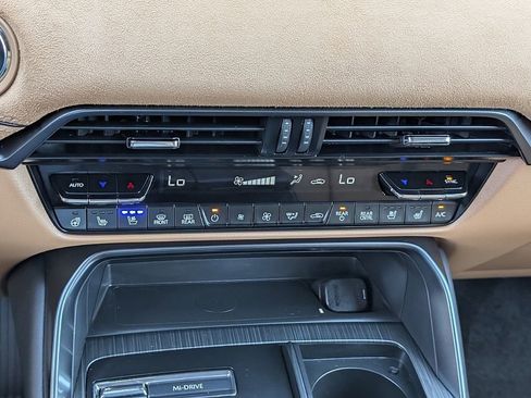 Certified 2025 MAZDA CX-70 3.3 Turbo S w/ Premium Plus image 31