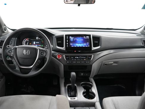 Used 2017 Honda Pilot EX image 16