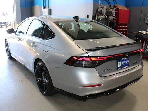 Used 2025 Honda Accord Sport image 25