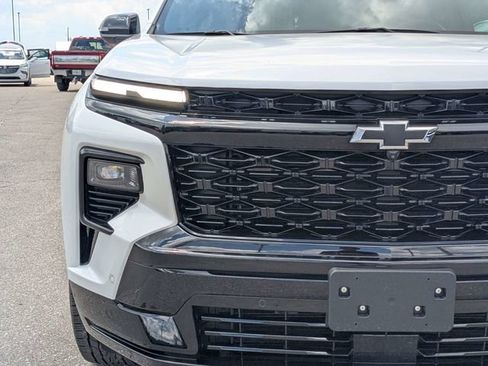 Used 2024 Chevrolet Traverse RS w/ LPO, Floor Liner Package AWD/4WD image 10