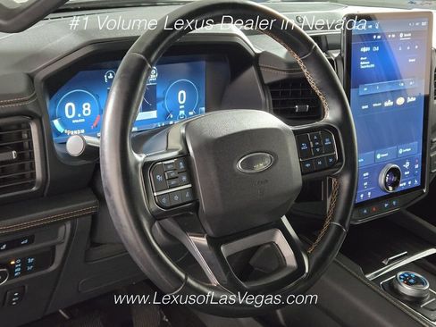 Used 2023 Ford Expedition Platinum AWD/4WD image 31