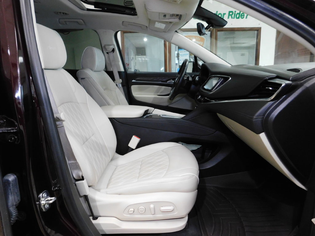 Used 2024 Buick Enclave Avenir AWD/4WD image 69
