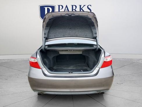 Used 2016 Toyota Camry XSE w/ Advanced Technology Package image 20