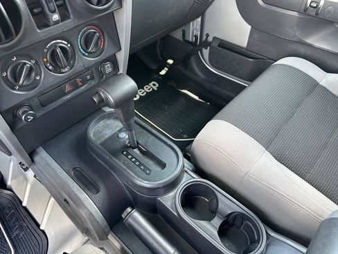 Used 2007 Jeep Wrangler Unlimited X RWD image 42
