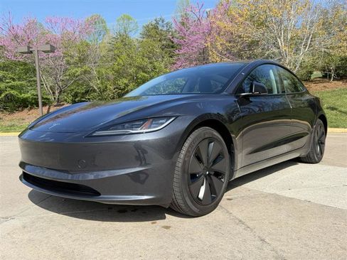 Used 2025 Tesla Model 3 Long Range RWD image 3