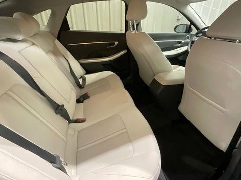 Used 2025 Hyundai Sonata SEL FWD image 11