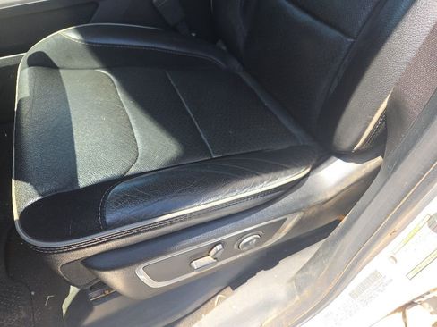 Used 2020 RAM 1500 Laramie AWD/4WD image 9
