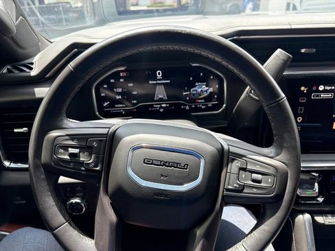 Used 2024 GMC Sierra 2500 Denali Ultimate AWD/4WD image 6