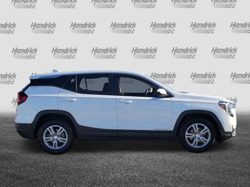 Used 2022 GMC Terrain SLE FWD image 8