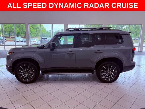 Used 2024 Lexus GX 550 w/ Accessory Package (31) AWD/4WD image 4