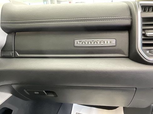 Used 2019 RAM 1500 Laramie image 11