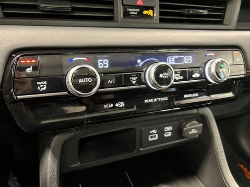 New 2025 Honda Pilot TrailSport image 25