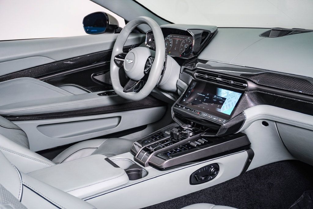 Used 2026 Aston Martin Vanquish Convertible RWD image 18