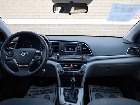 Used 2017 Hyundai Elantra SE FWD image 27