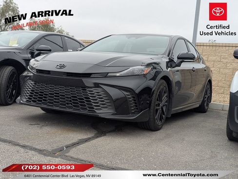 Certified 2025 Toyota Camry SE image 1