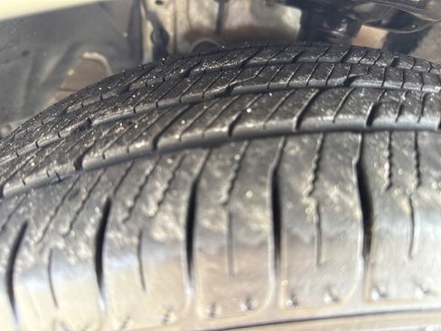 Used 2022 Toyota Camry LE image 9