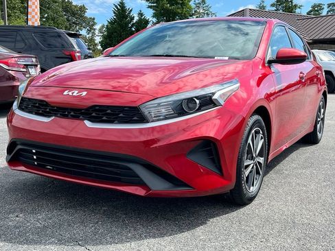 Used 2023 Kia Forte LXS FWD image 4