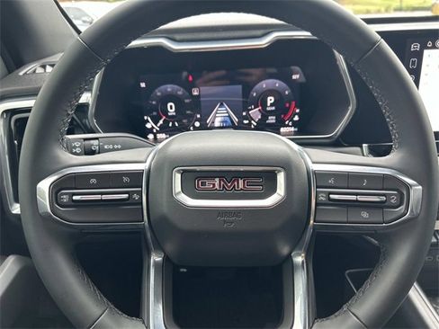 Used 2024 GMC Canyon Elevation image 25